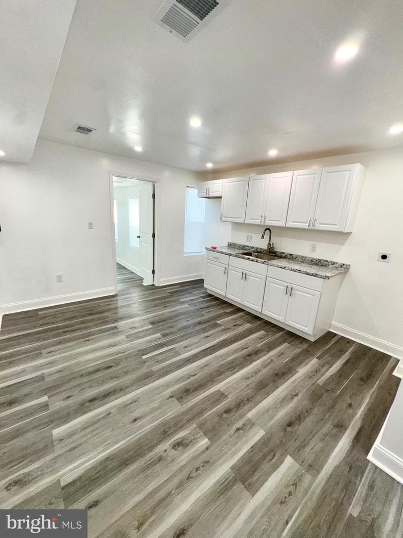 1729 N Bond Street photo 15