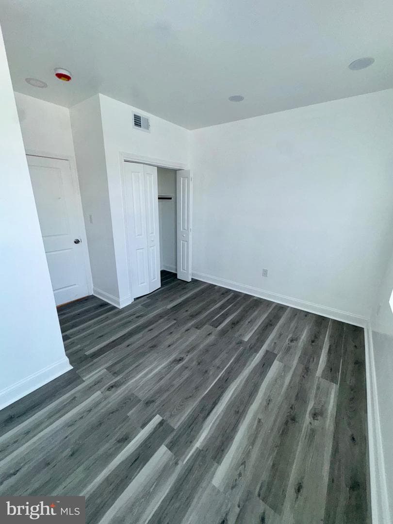 1729 N Bond Street photo 17
