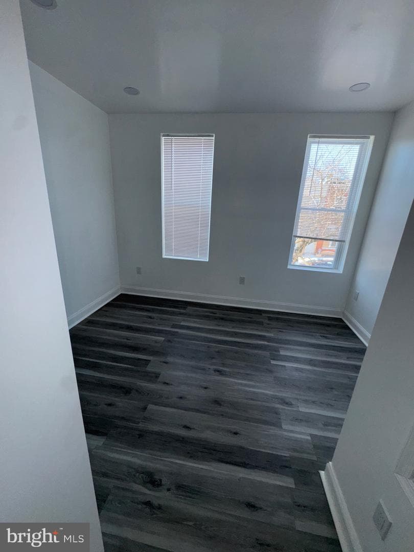 1729 N Bond Street photo 18