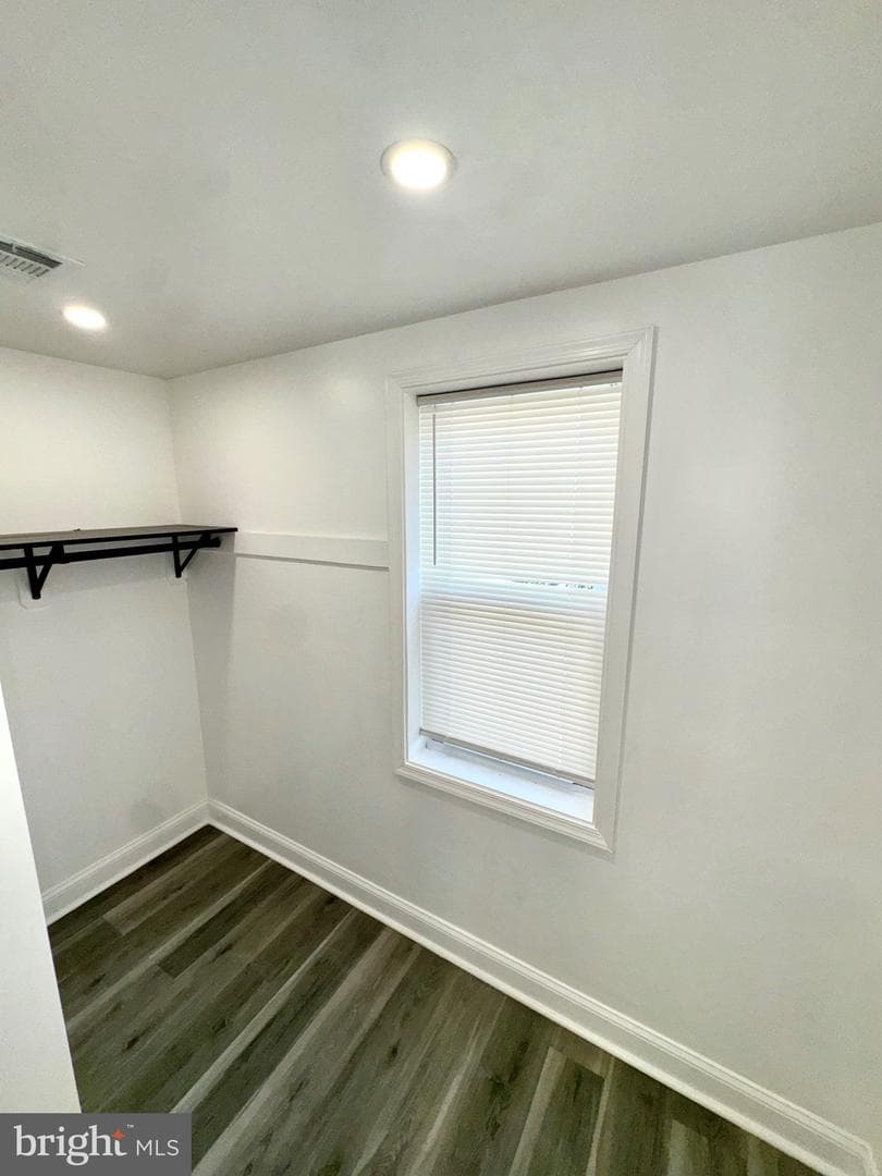 1729 N Bond Street photo 21
