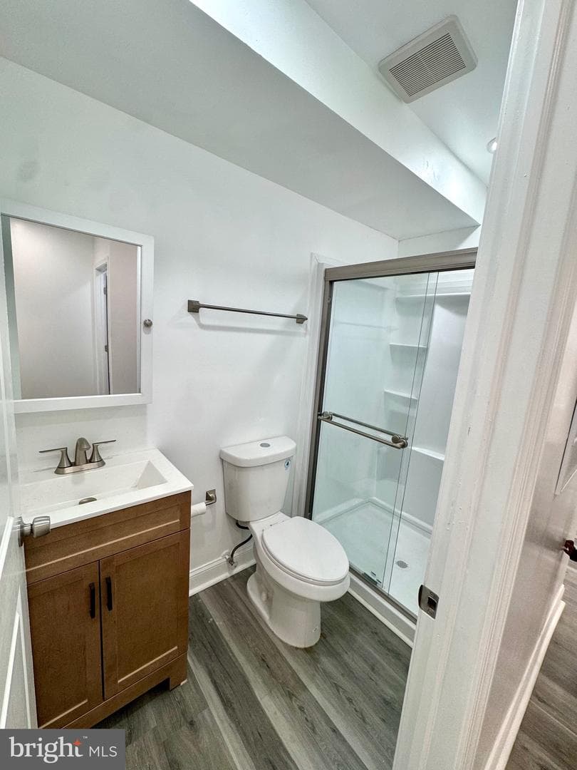 1729 N Bond Street photo 27
