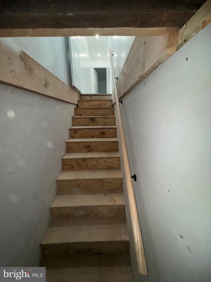 1729 N Bond Street photo 28