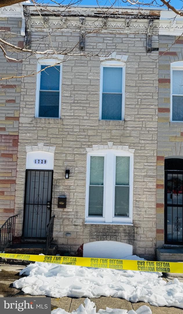 1729 N Bond Street photo 3