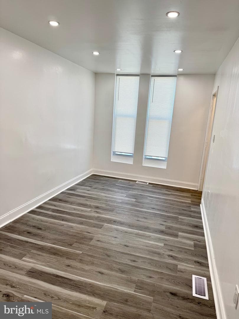 1729 N Bond Street photo 7