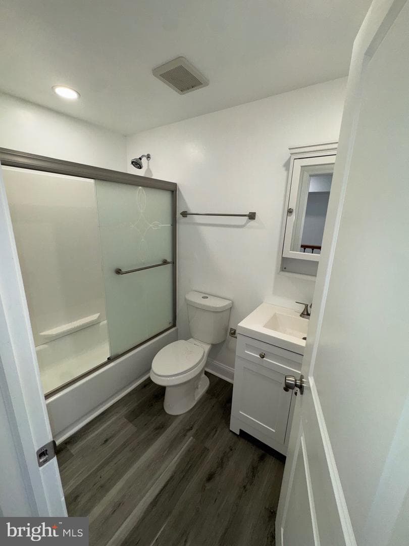 1729 N Bond Street photo 9