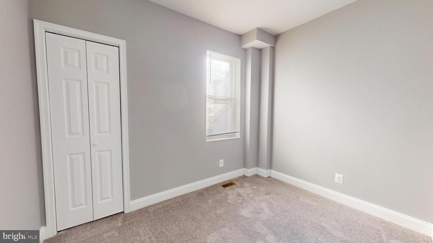 2615 E Chase Street photo 12