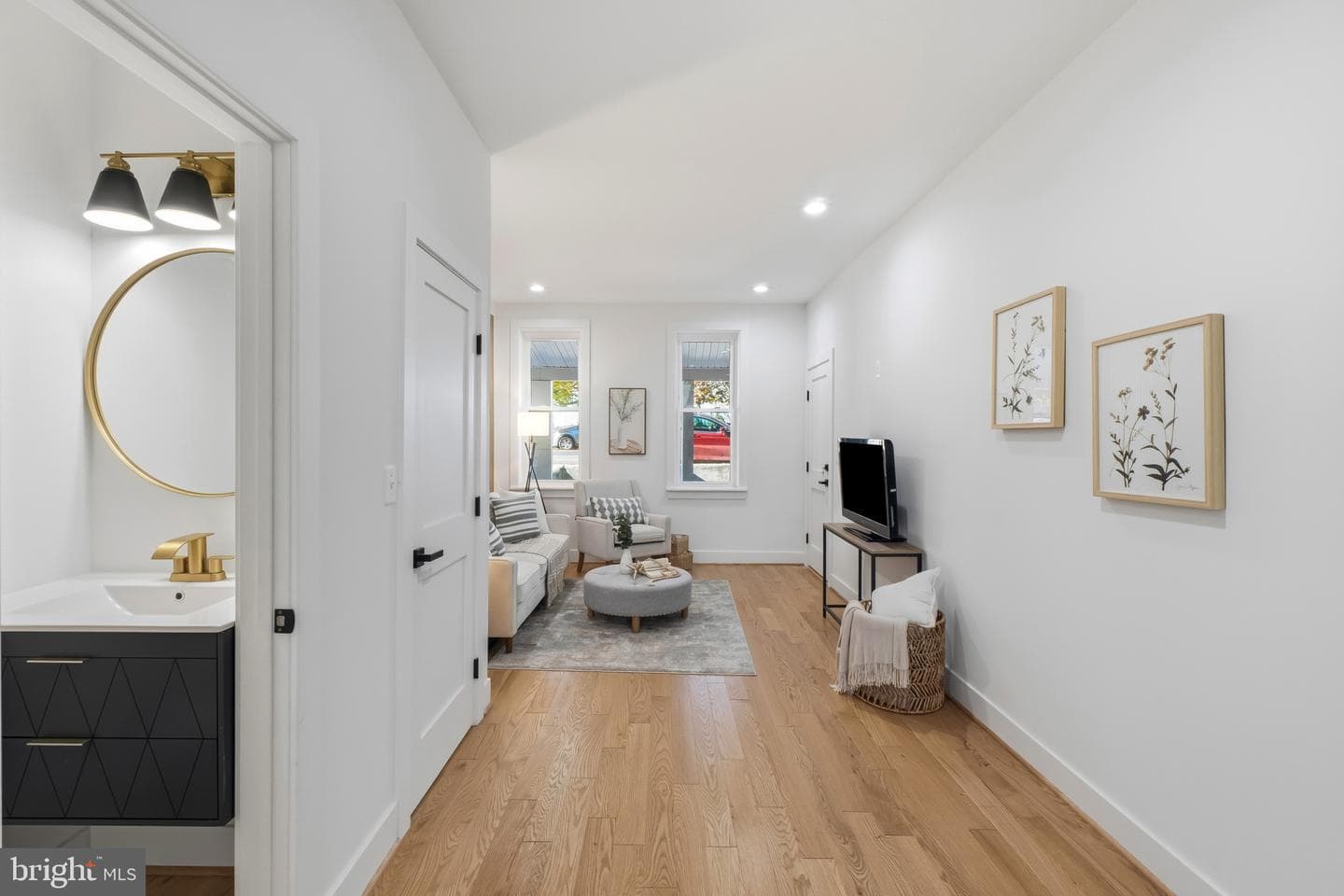 3921 Roland Avenue photo 12