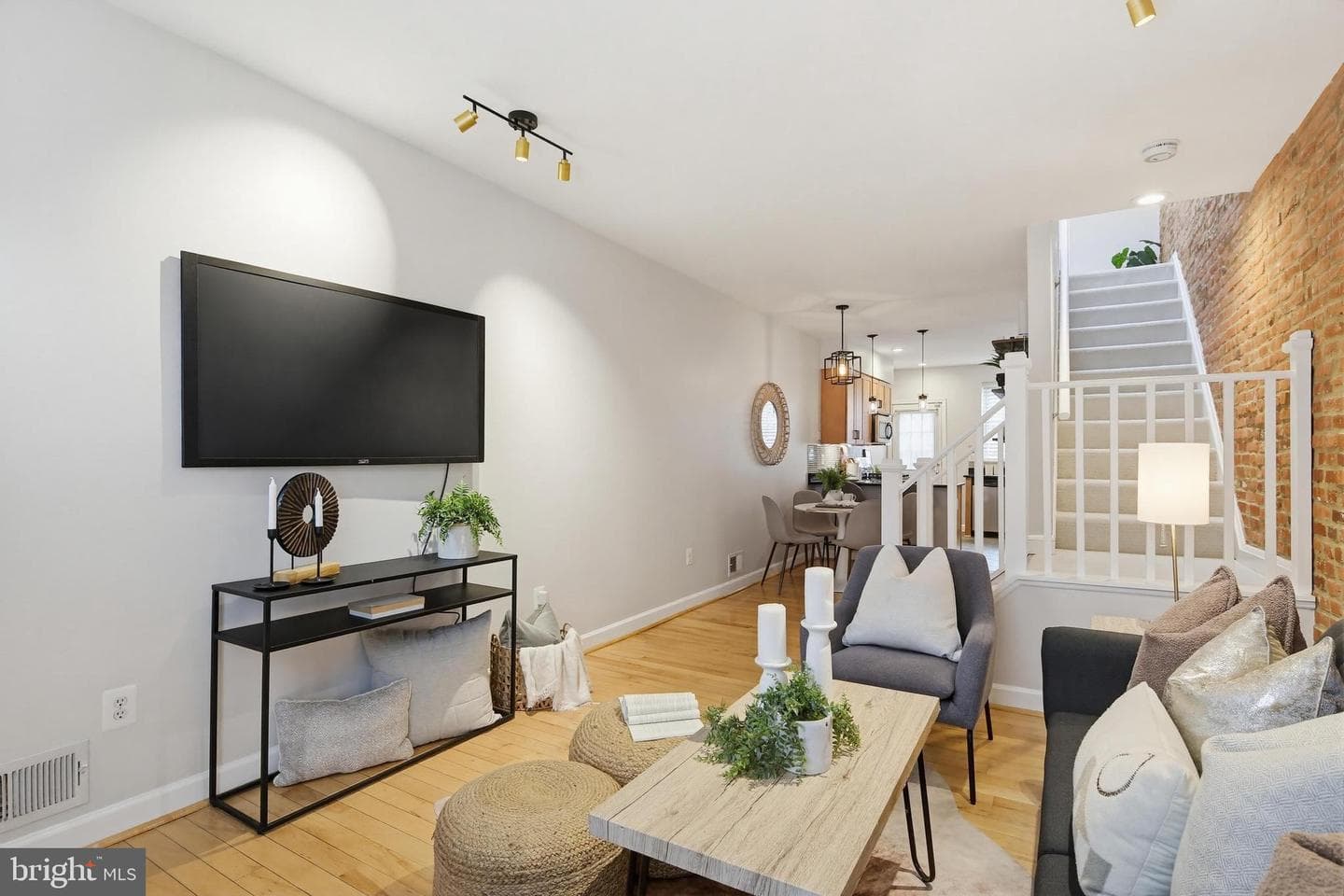 22 N Streeper Street photo 10
