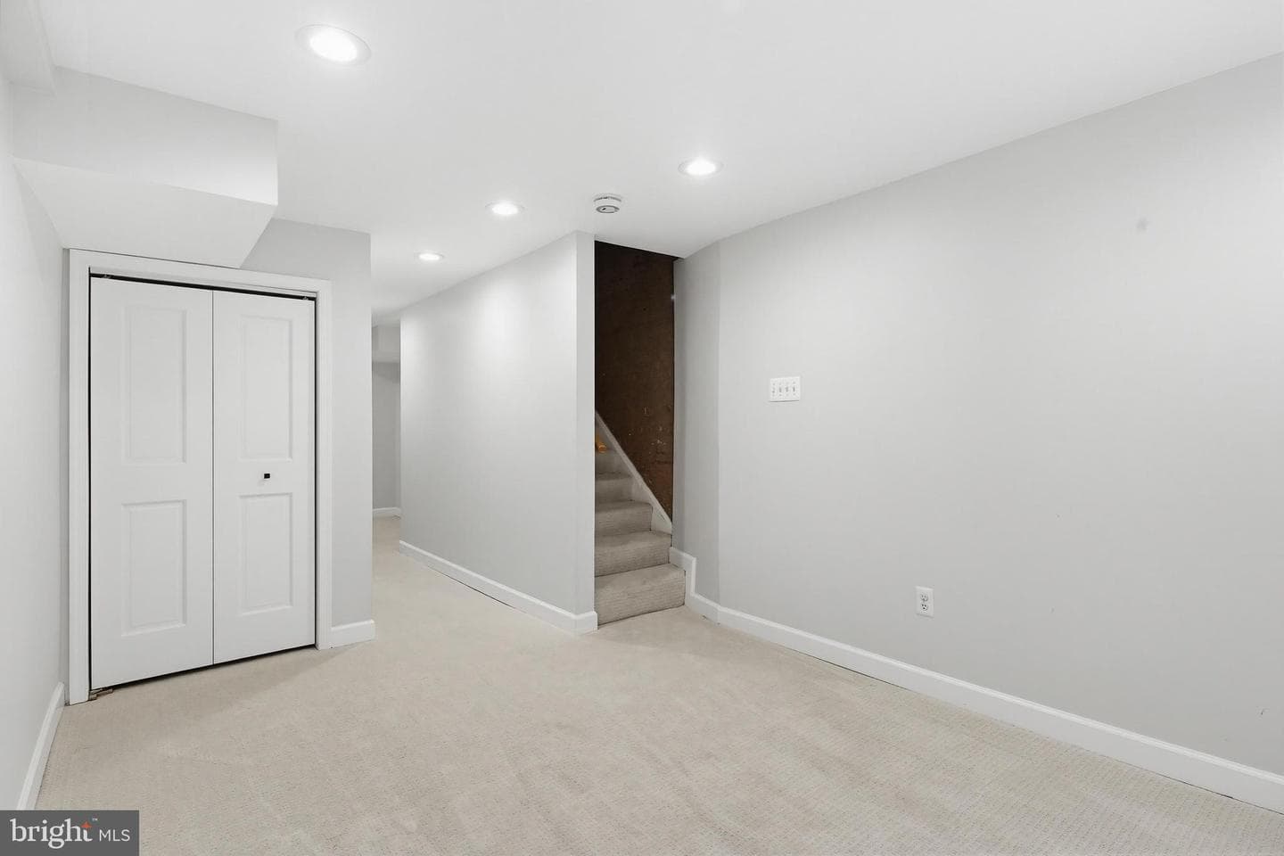 22 N Streeper Street photo 27