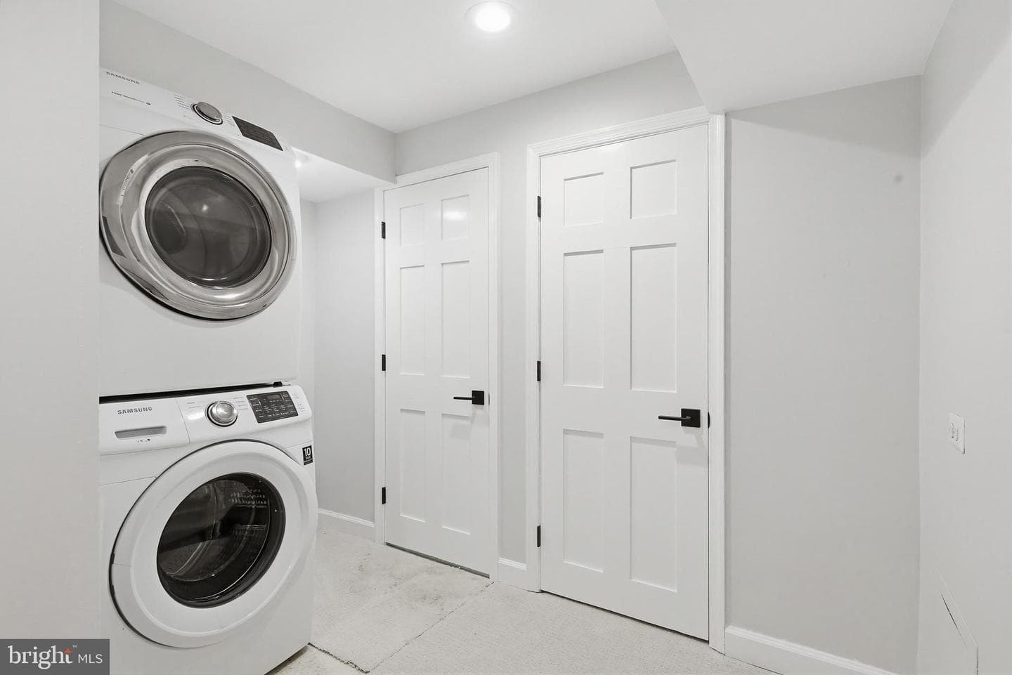 22 N Streeper Street photo 32