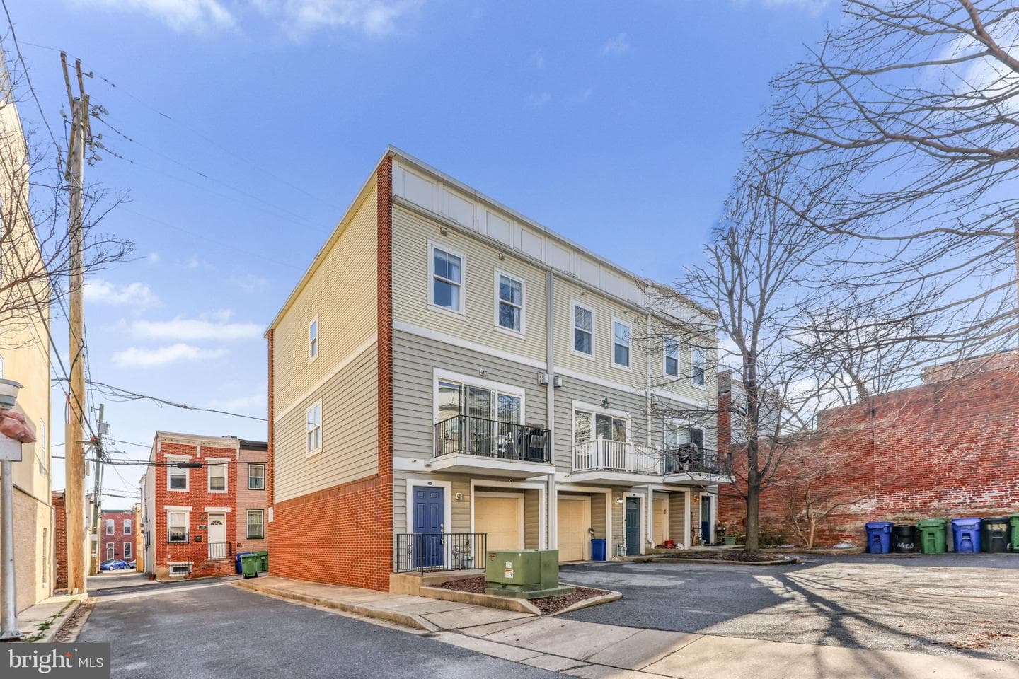 126 N Duncan Street photo 2
