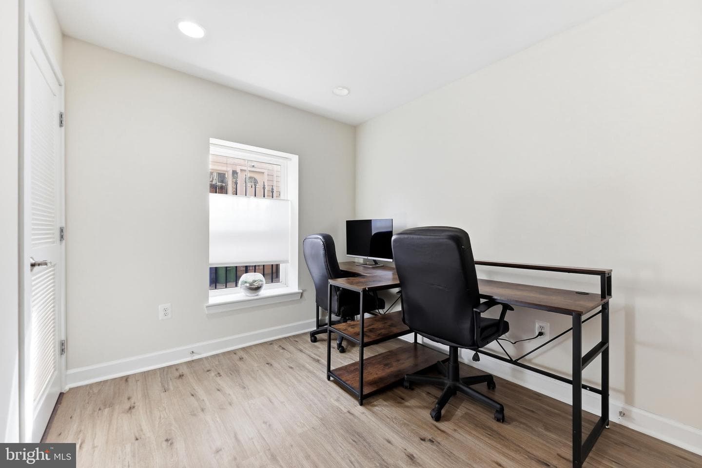 126 N Duncan Street photo 28