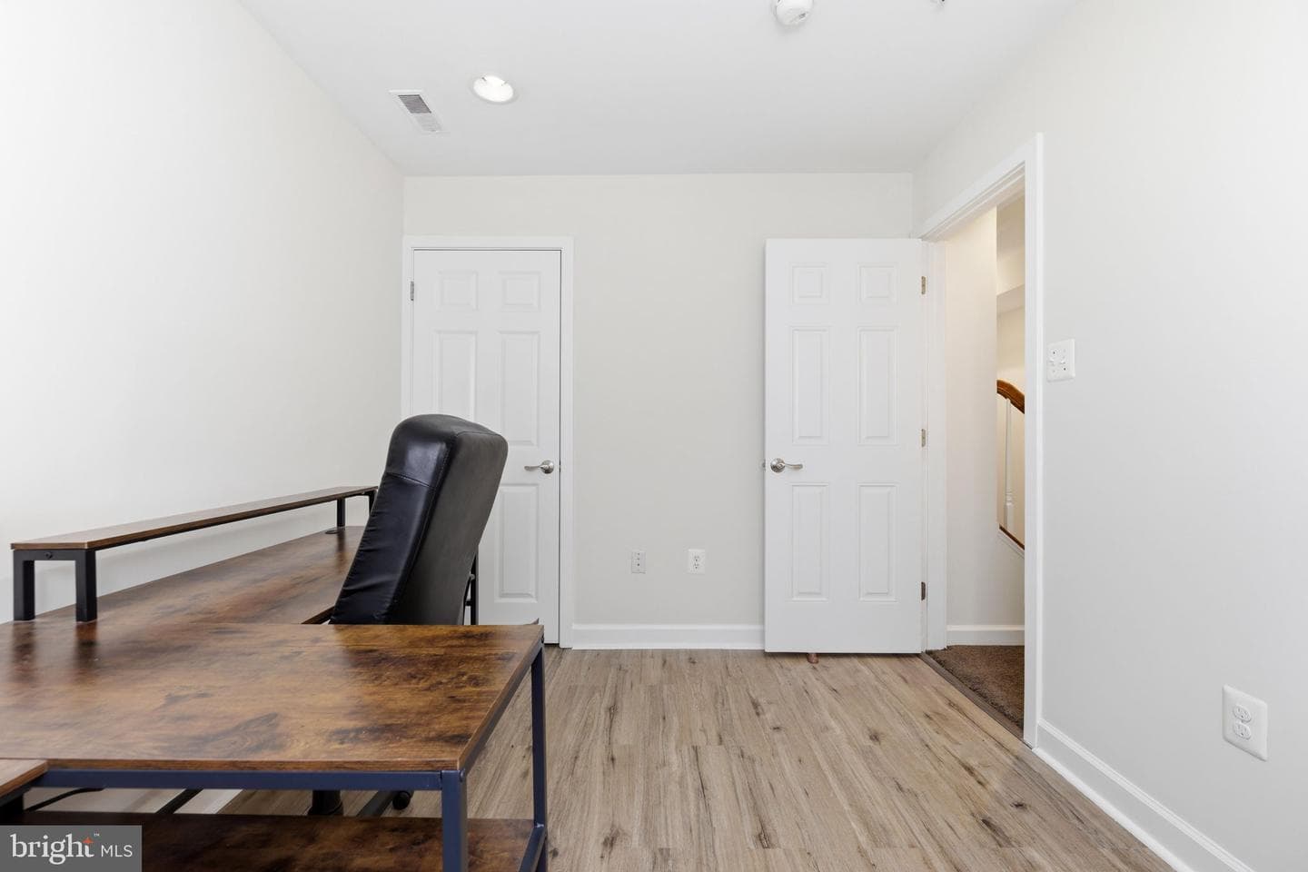 126 N Duncan Street photo 29