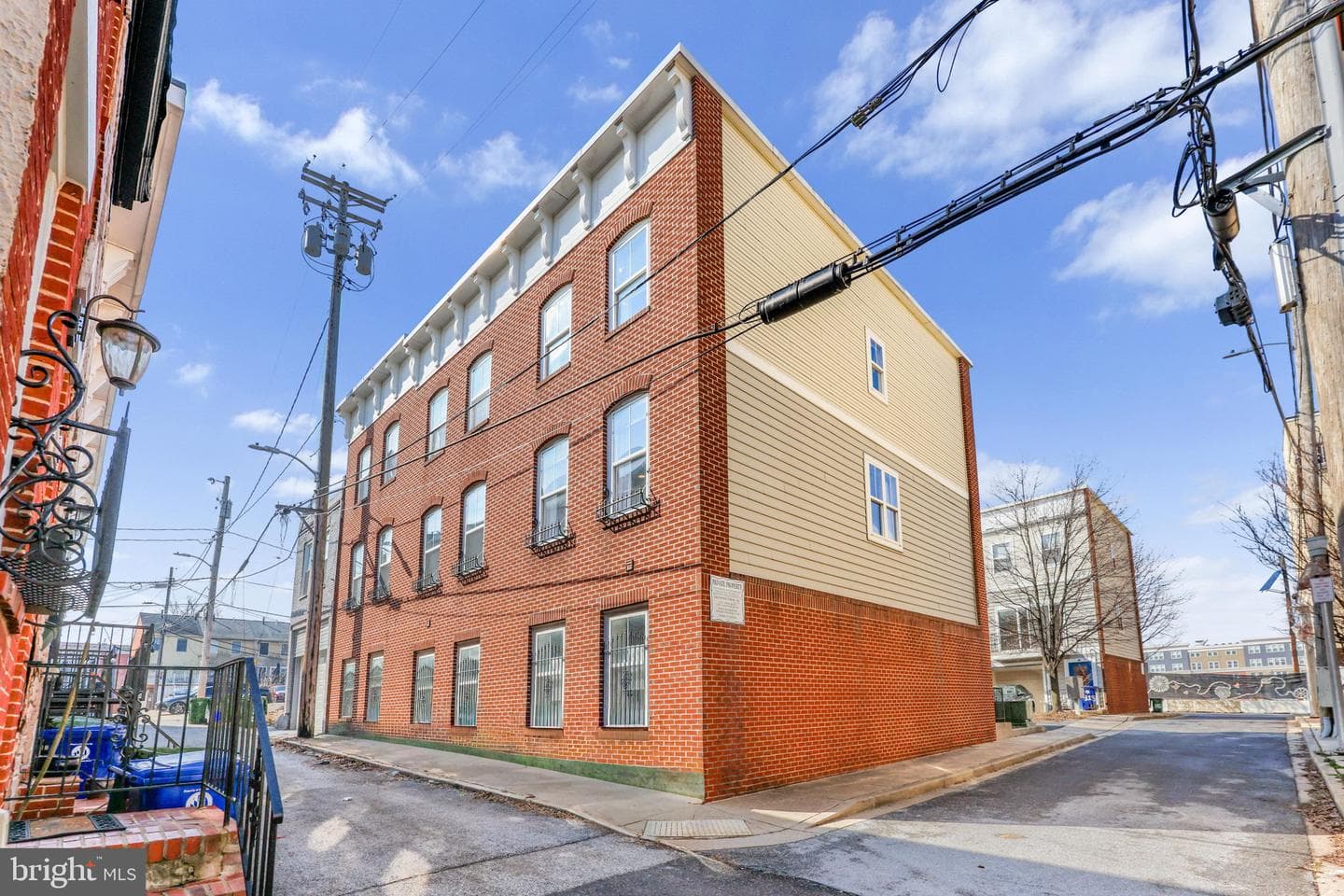 126 N Duncan Street photo 35