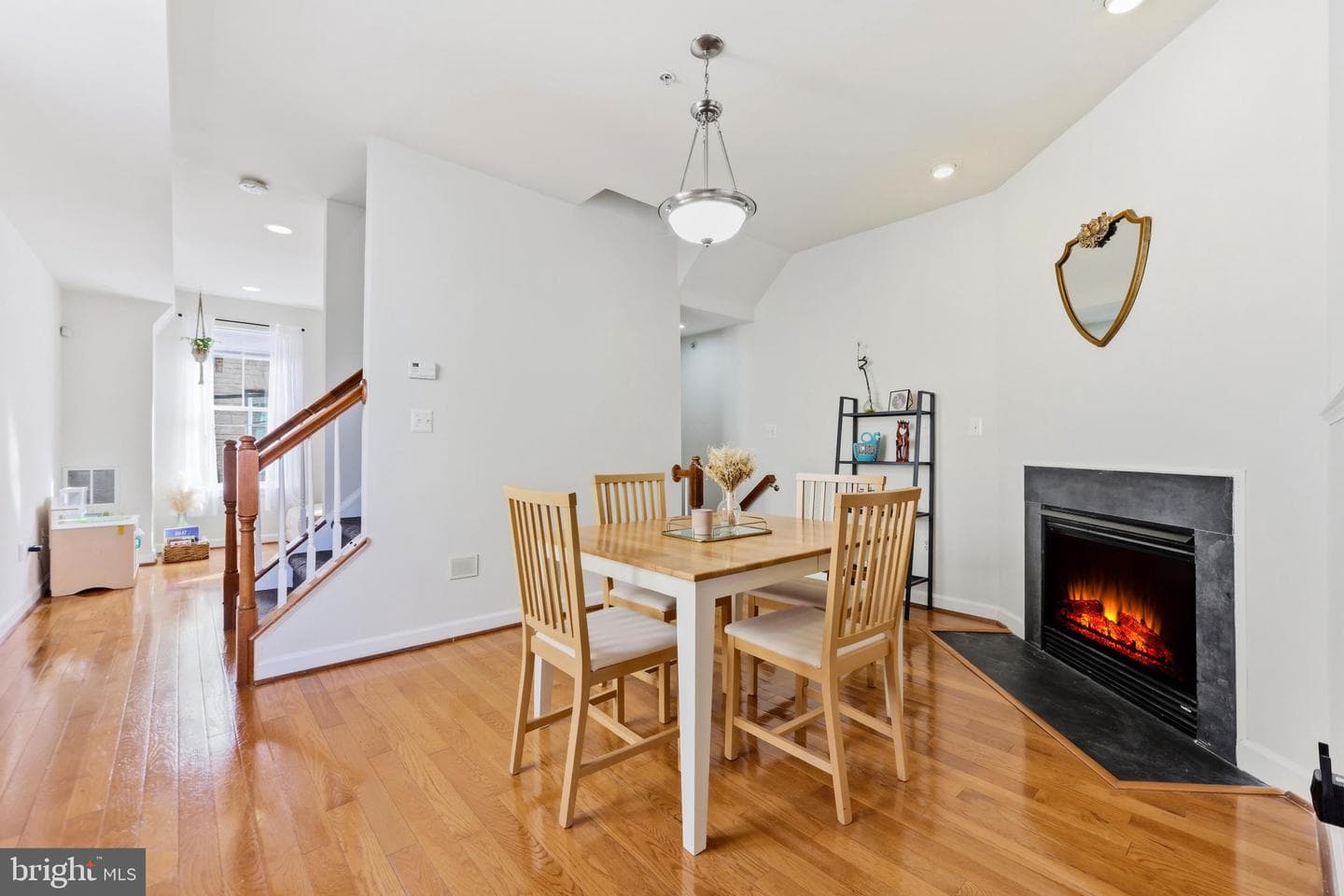 126 N Duncan Street photo 5