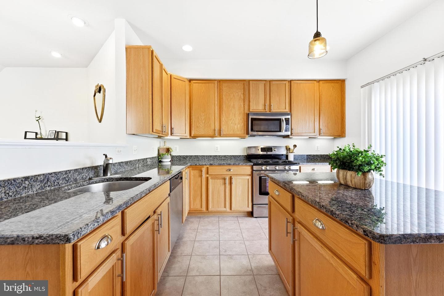 126 N Duncan Street photo 8