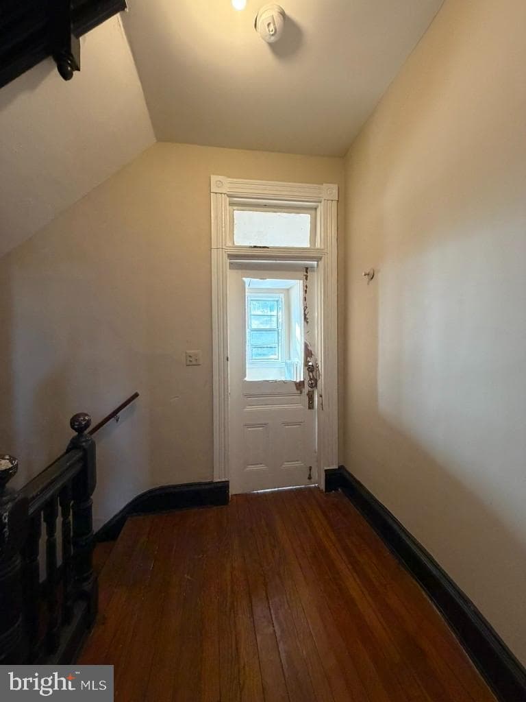 1703 Linden Avenue photo 20