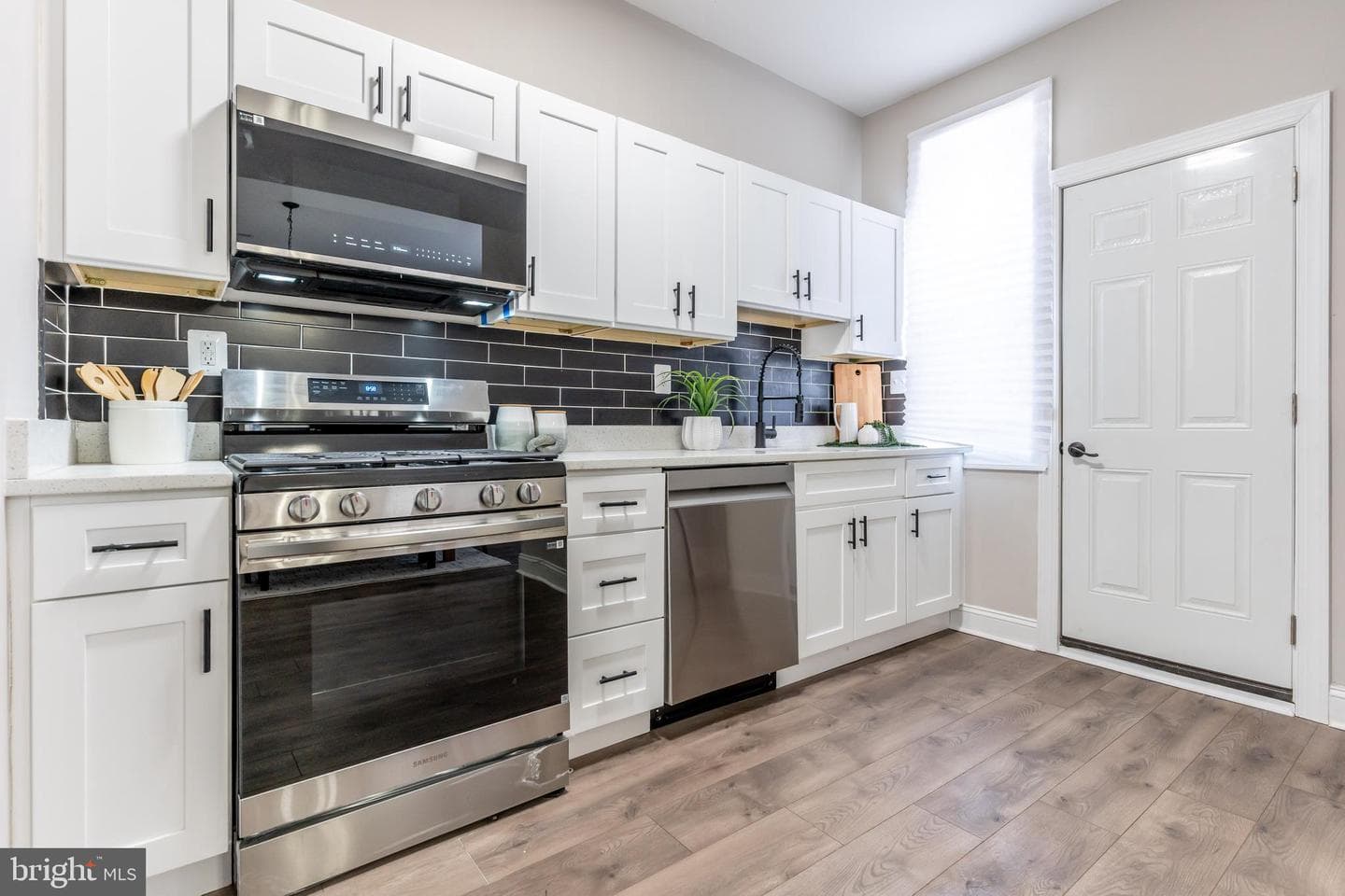 3651 Cottage Avenue photo 4