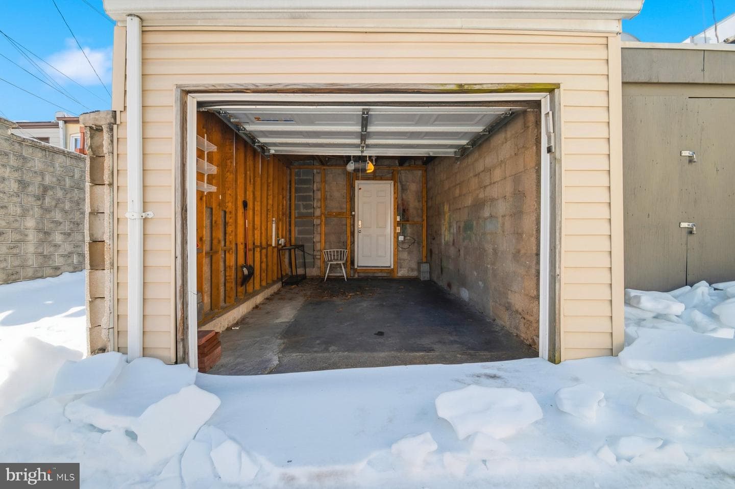 2510 Fleet Street photo 3