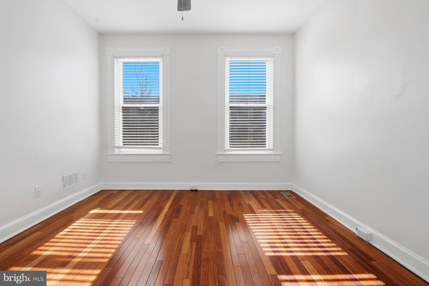 2510 Fleet Street photo 30
