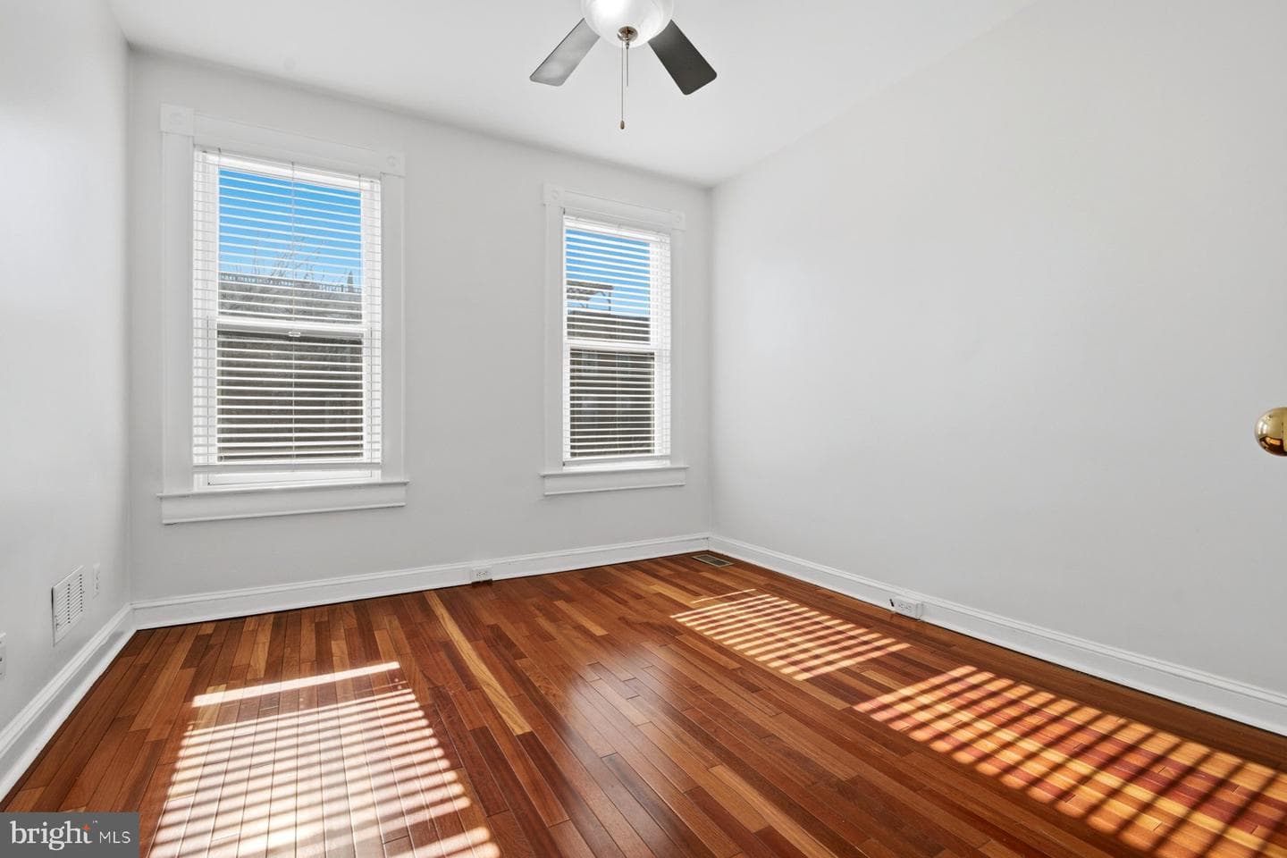 2510 Fleet Street photo 31