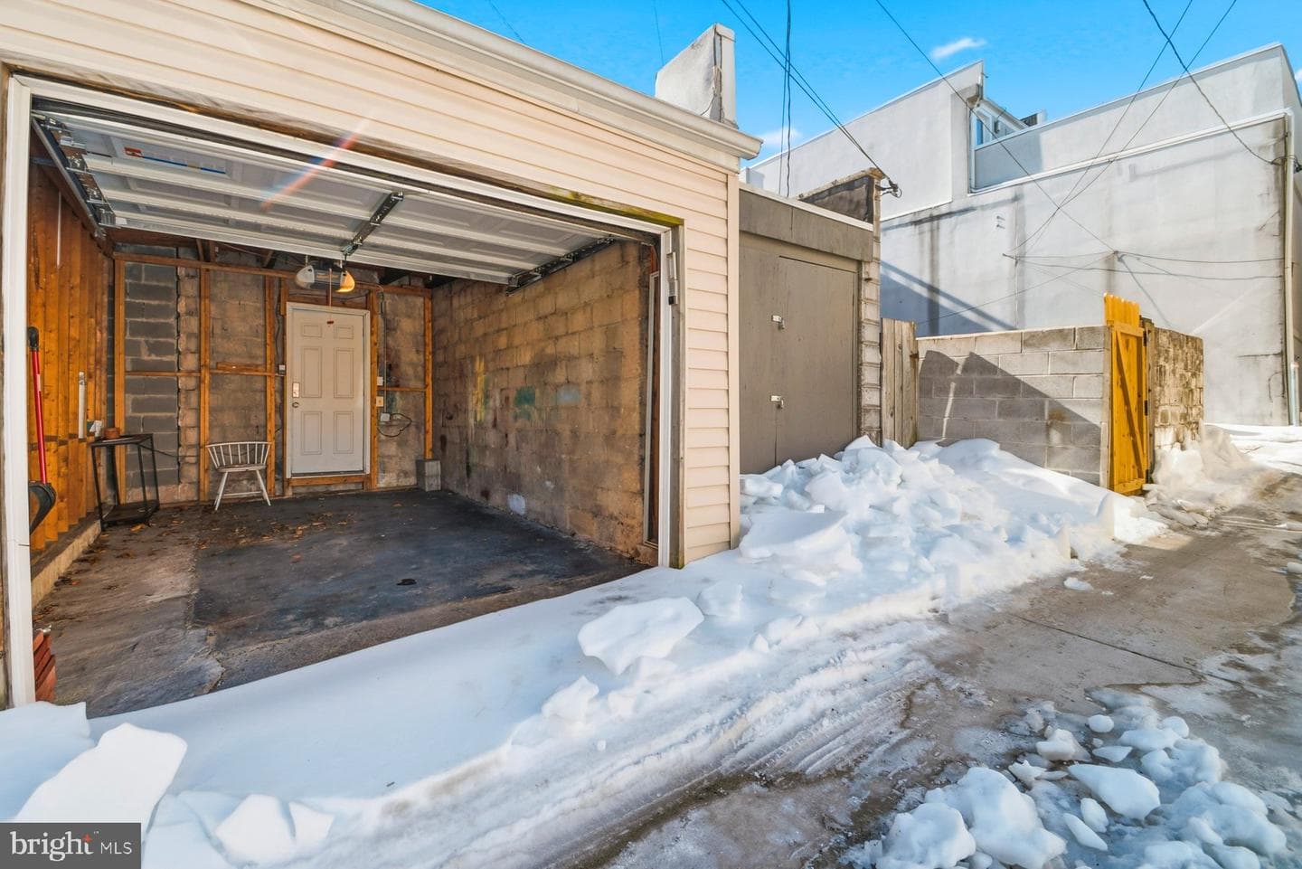 2510 Fleet Street photo 43