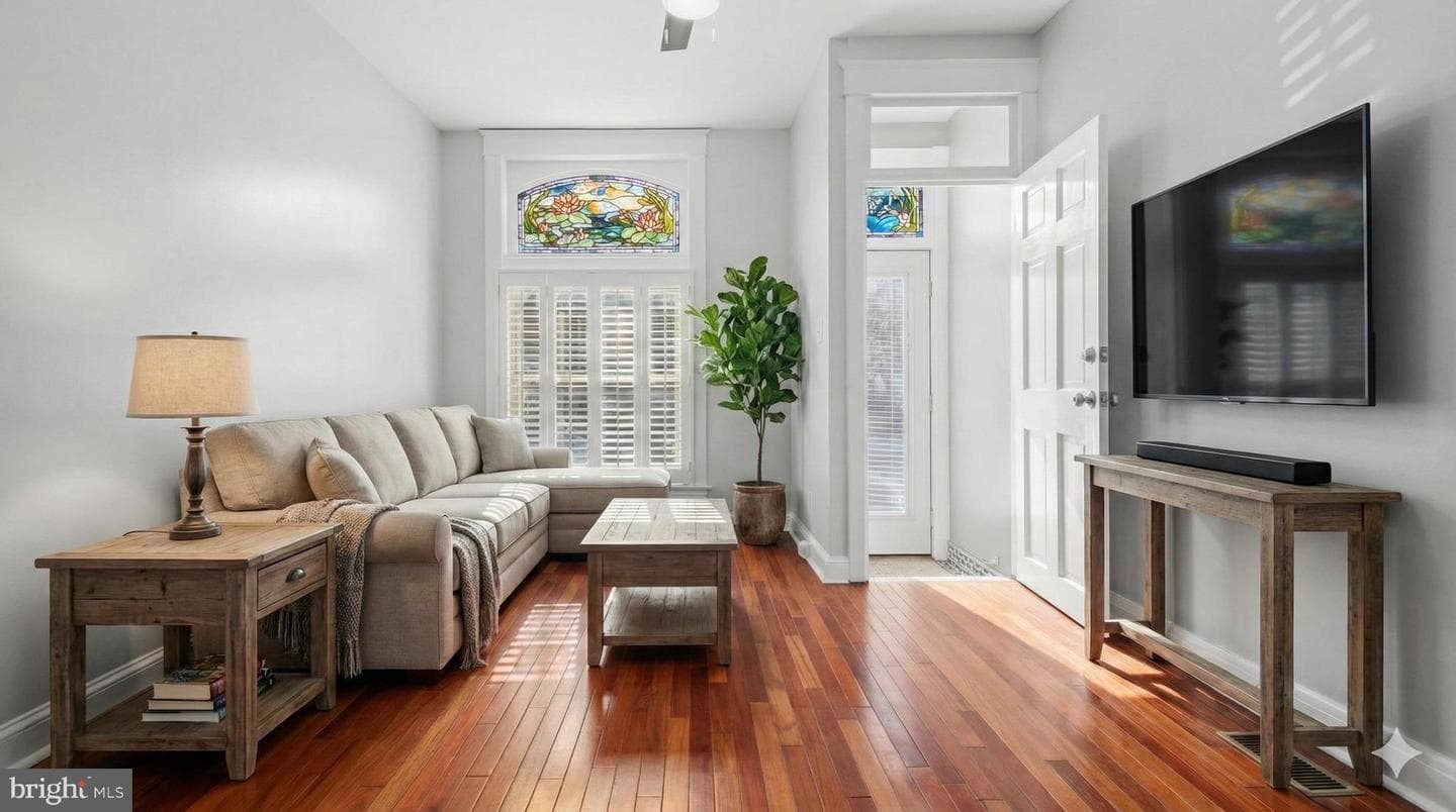 2510 Fleet Street photo 6