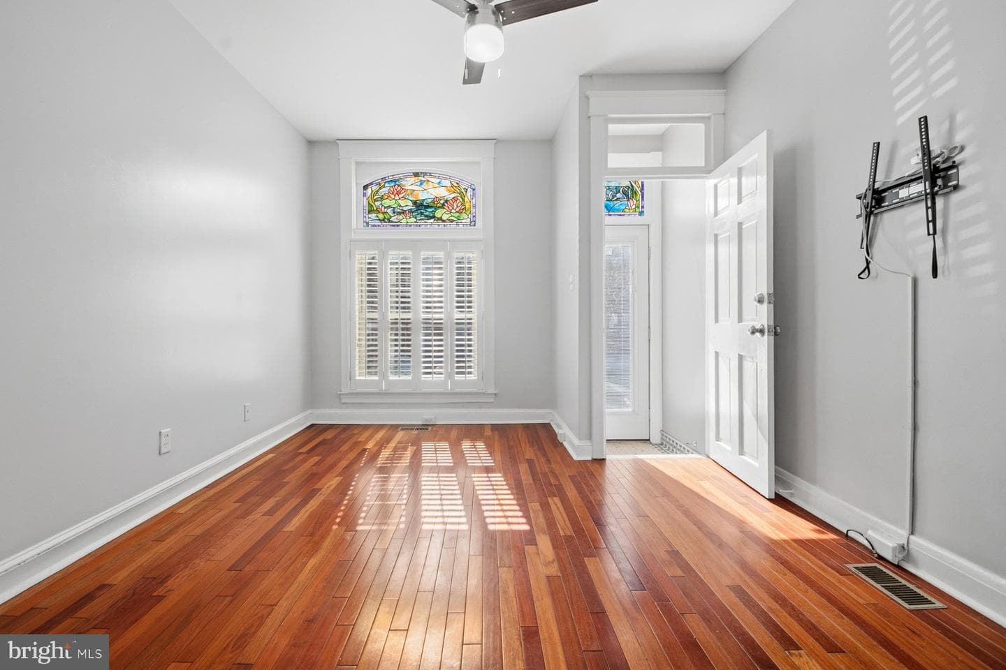 2510 Fleet Street photo 7