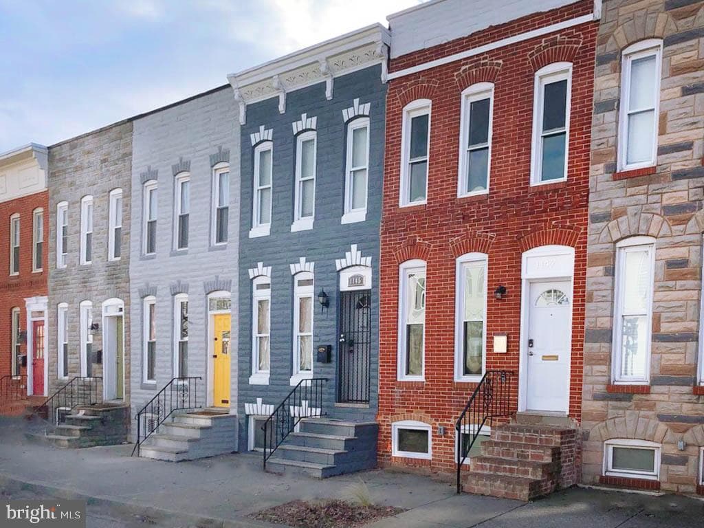 1145 W Cross Street photo 2