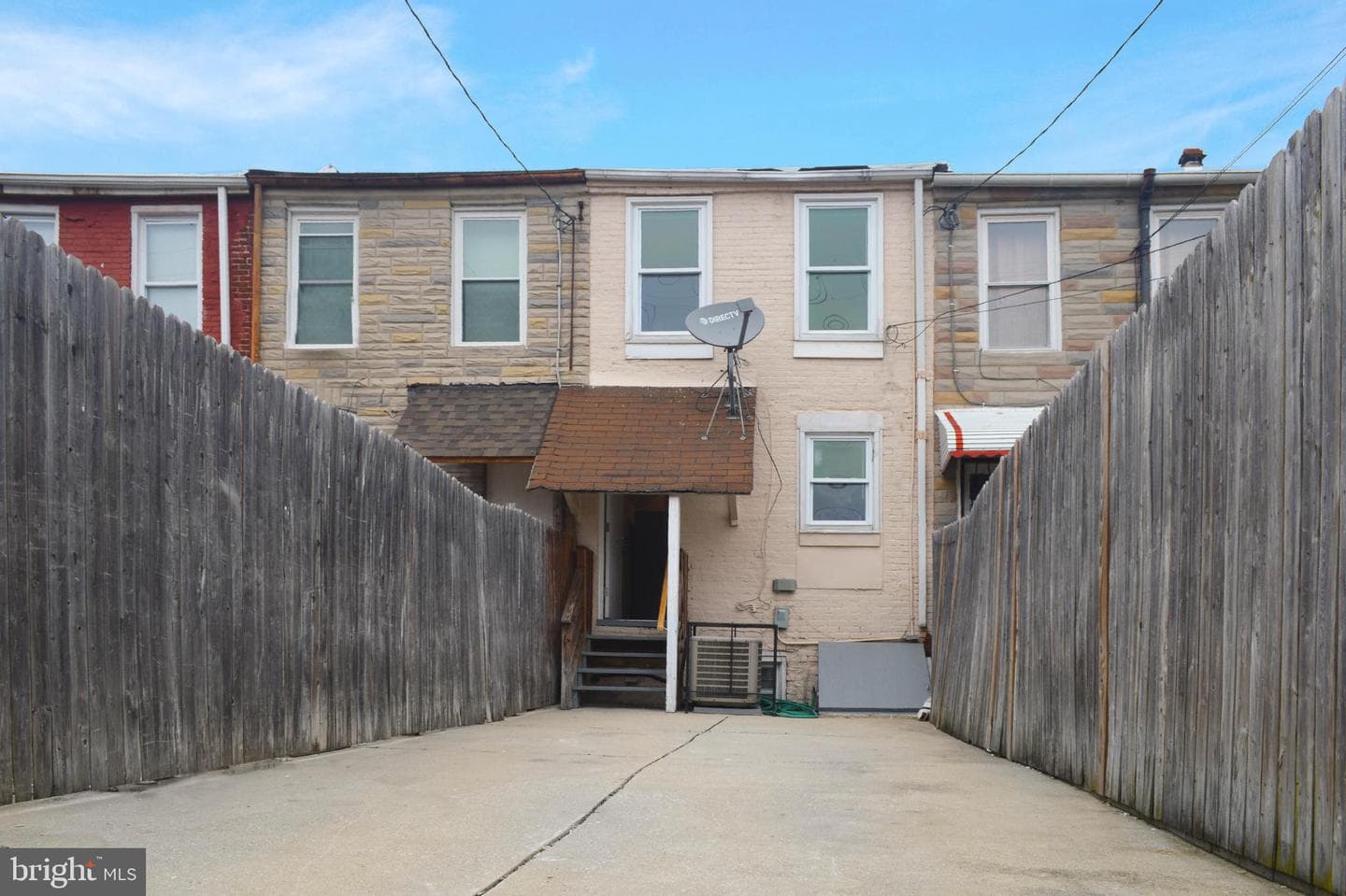 1145 W Cross Street photo 25