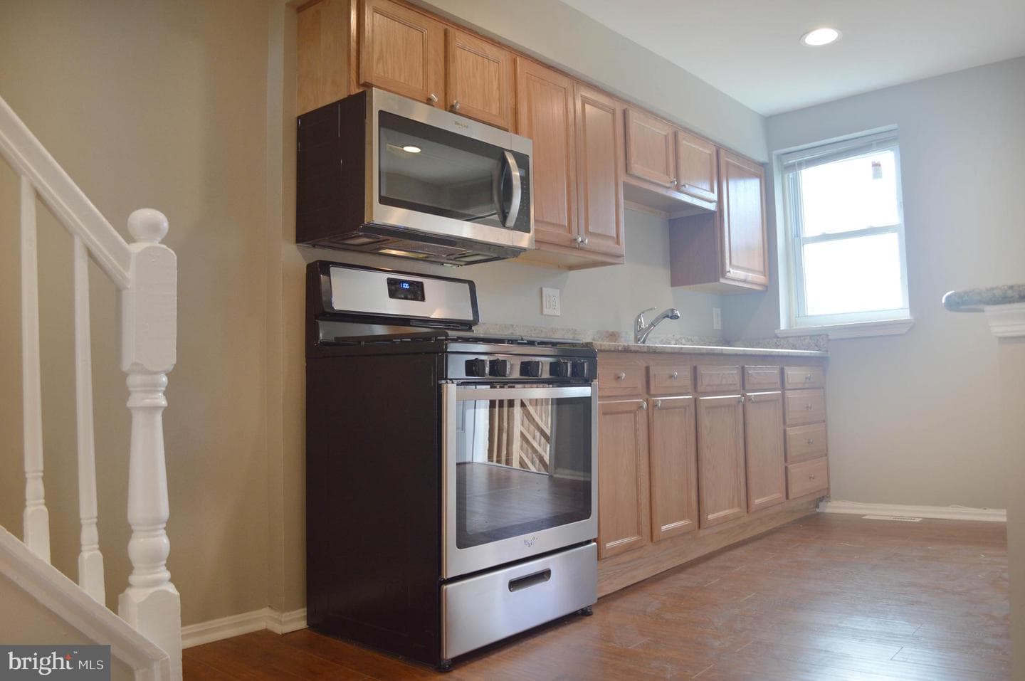 1145 W Cross Street photo 7