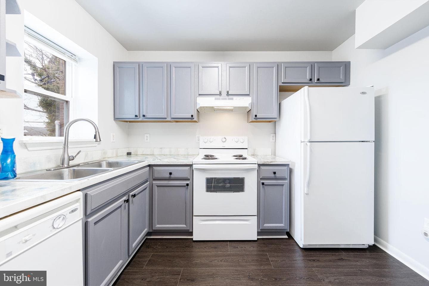 916 Jack Street photo 2
