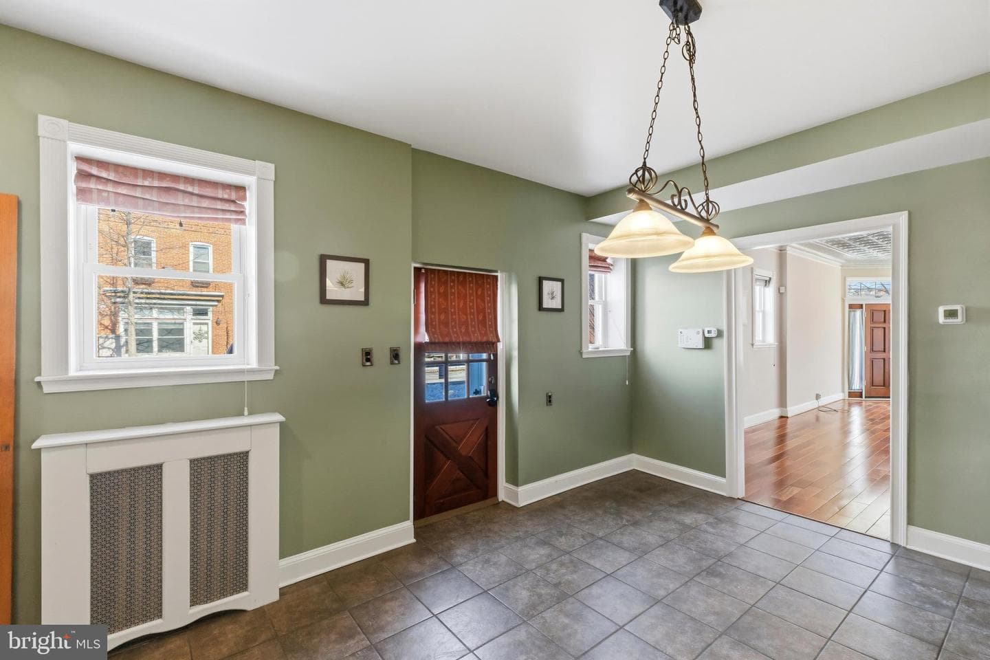700 S Ellwood Avenue photo 10