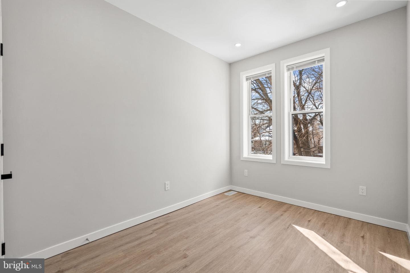 4009 Belwood Avenue photo 51