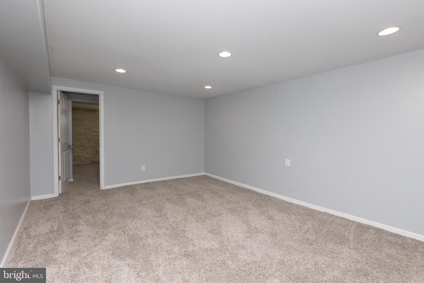 3659 Chestnut Avenue photo 17