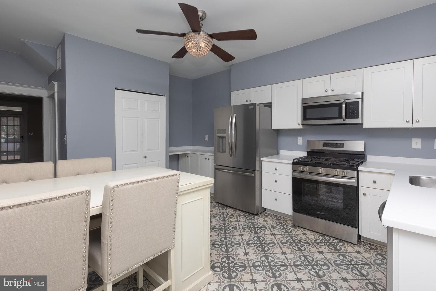 3659 Chestnut Avenue photo 9