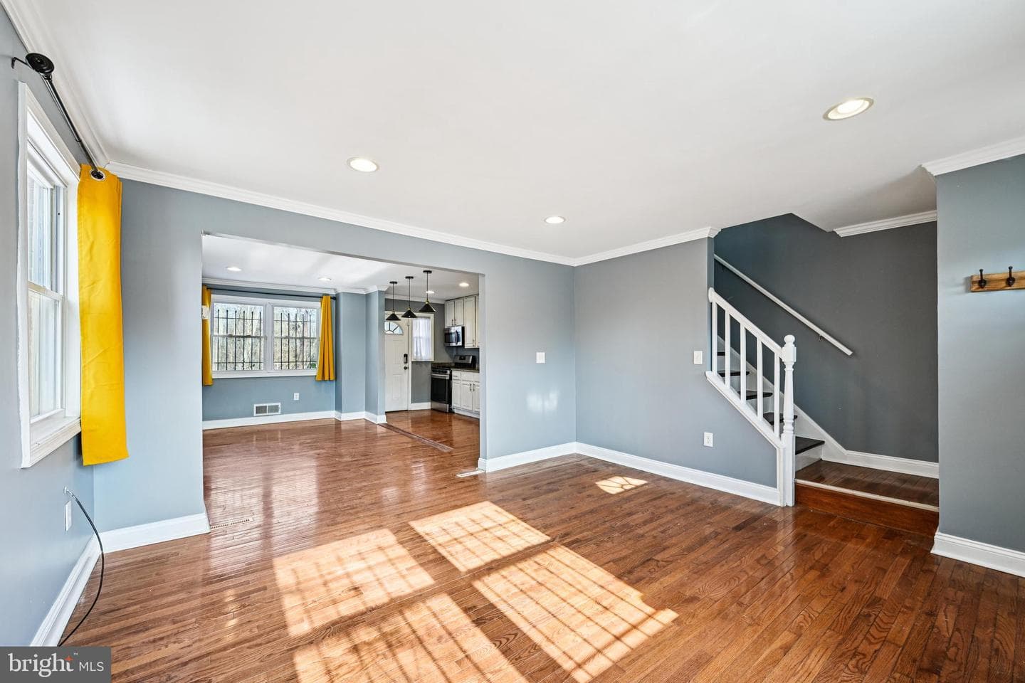 1215 Cooks Lane photo 3
