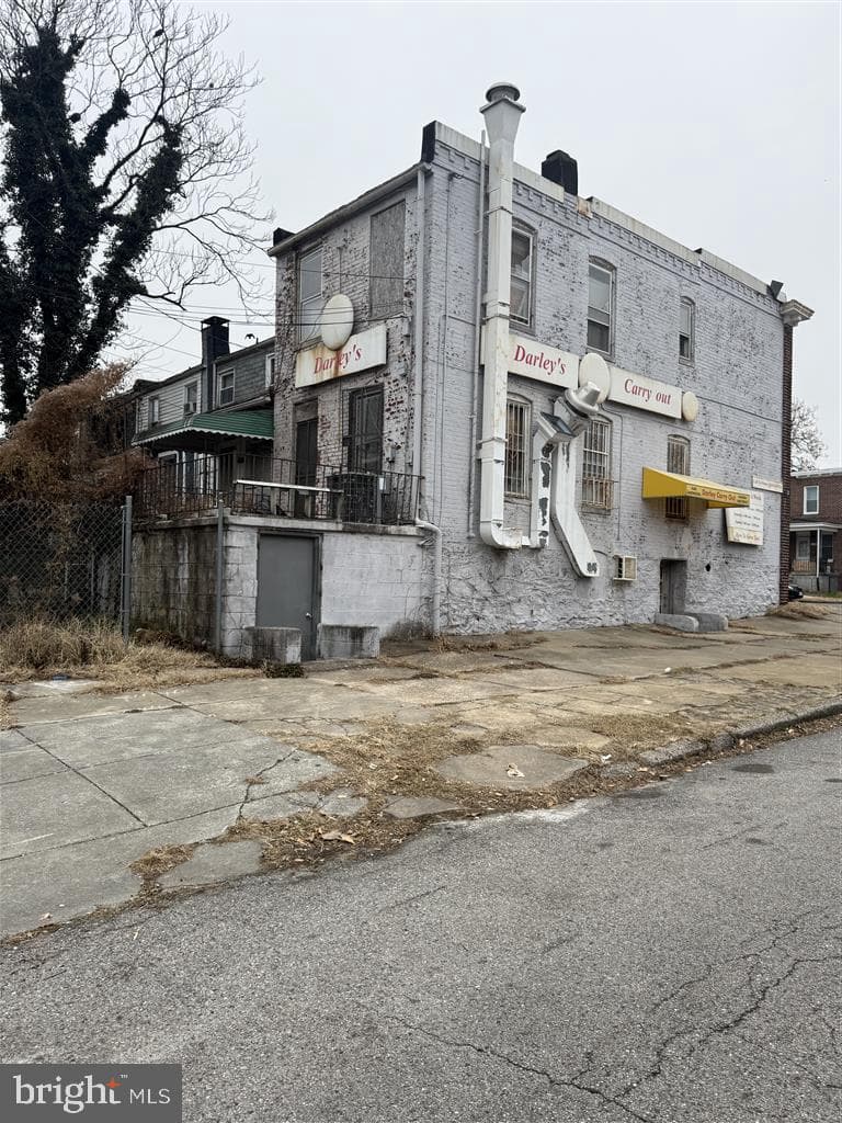 1100 Darley Avenue photo 4