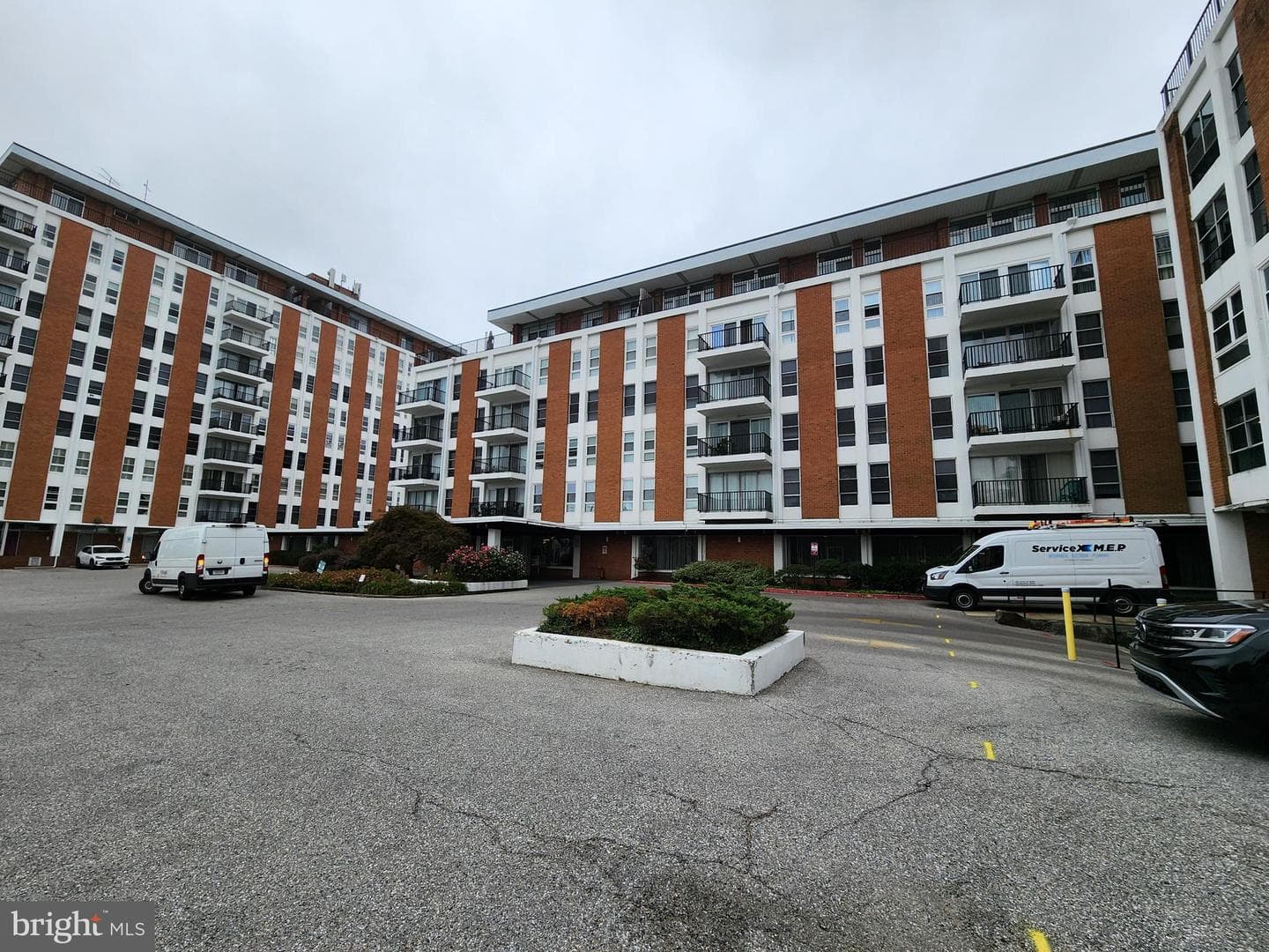 6606 Park Heights Avenue #811 photo 34
