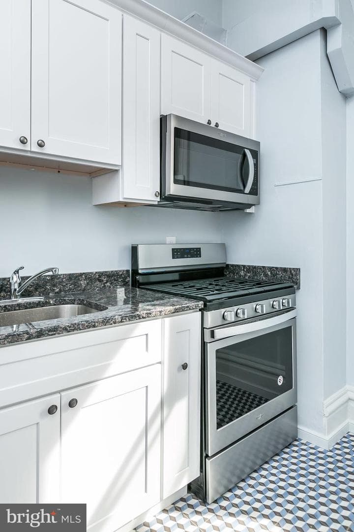1700 Park photo 38