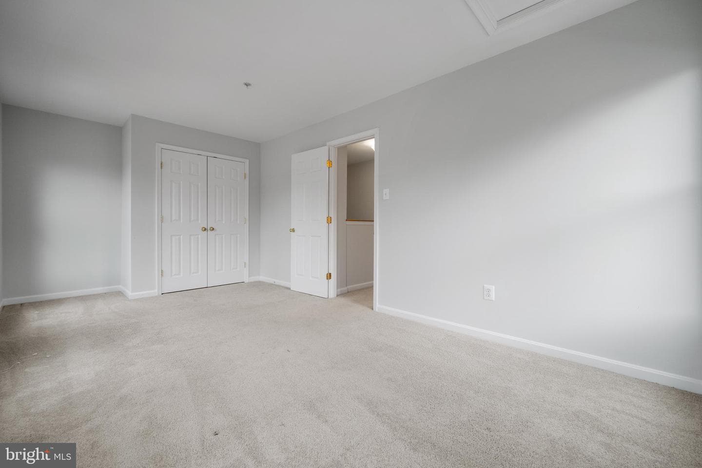 1901 Linden Avenue photo 27