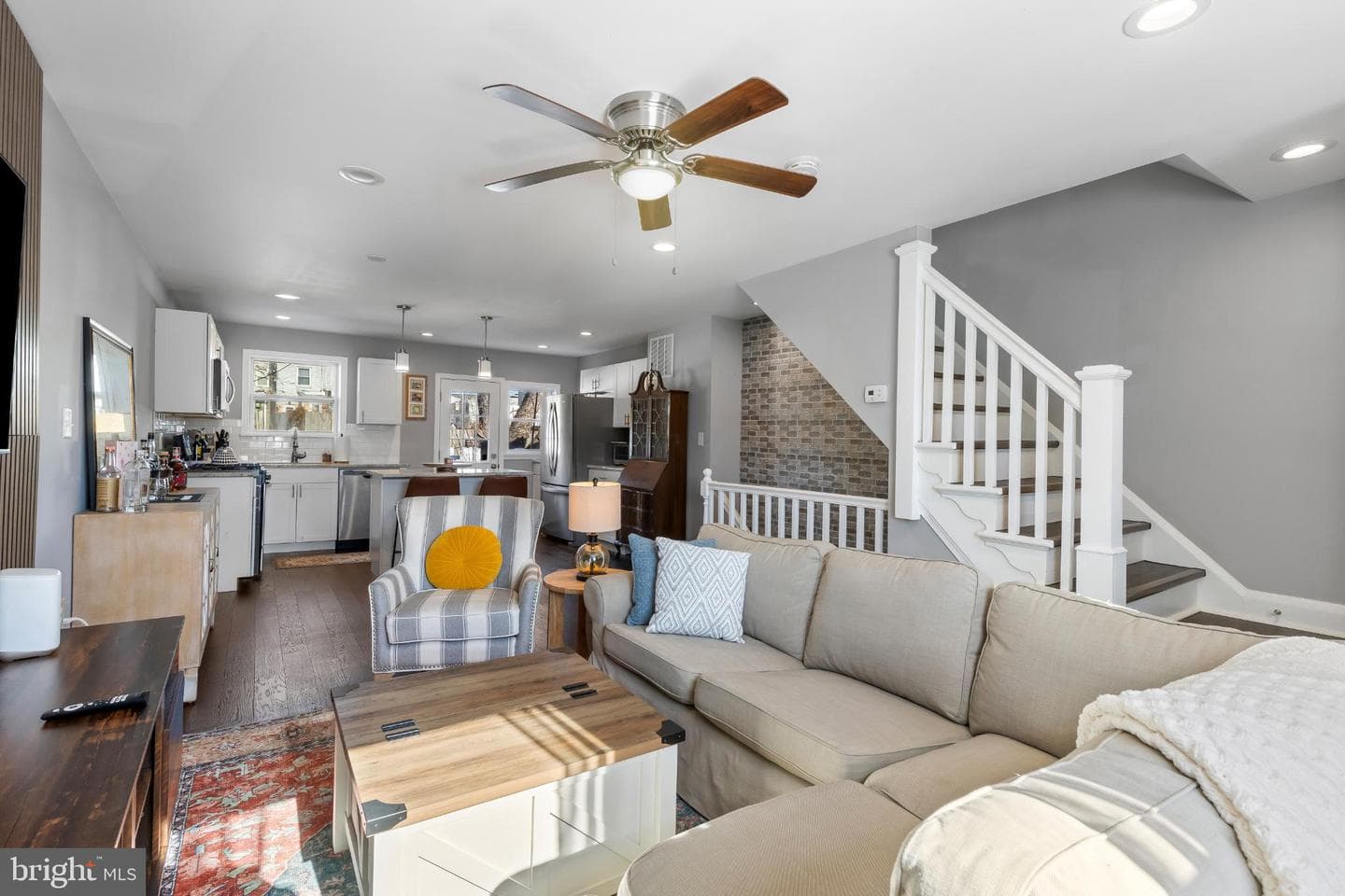 1002 W 43rd Street photo 4