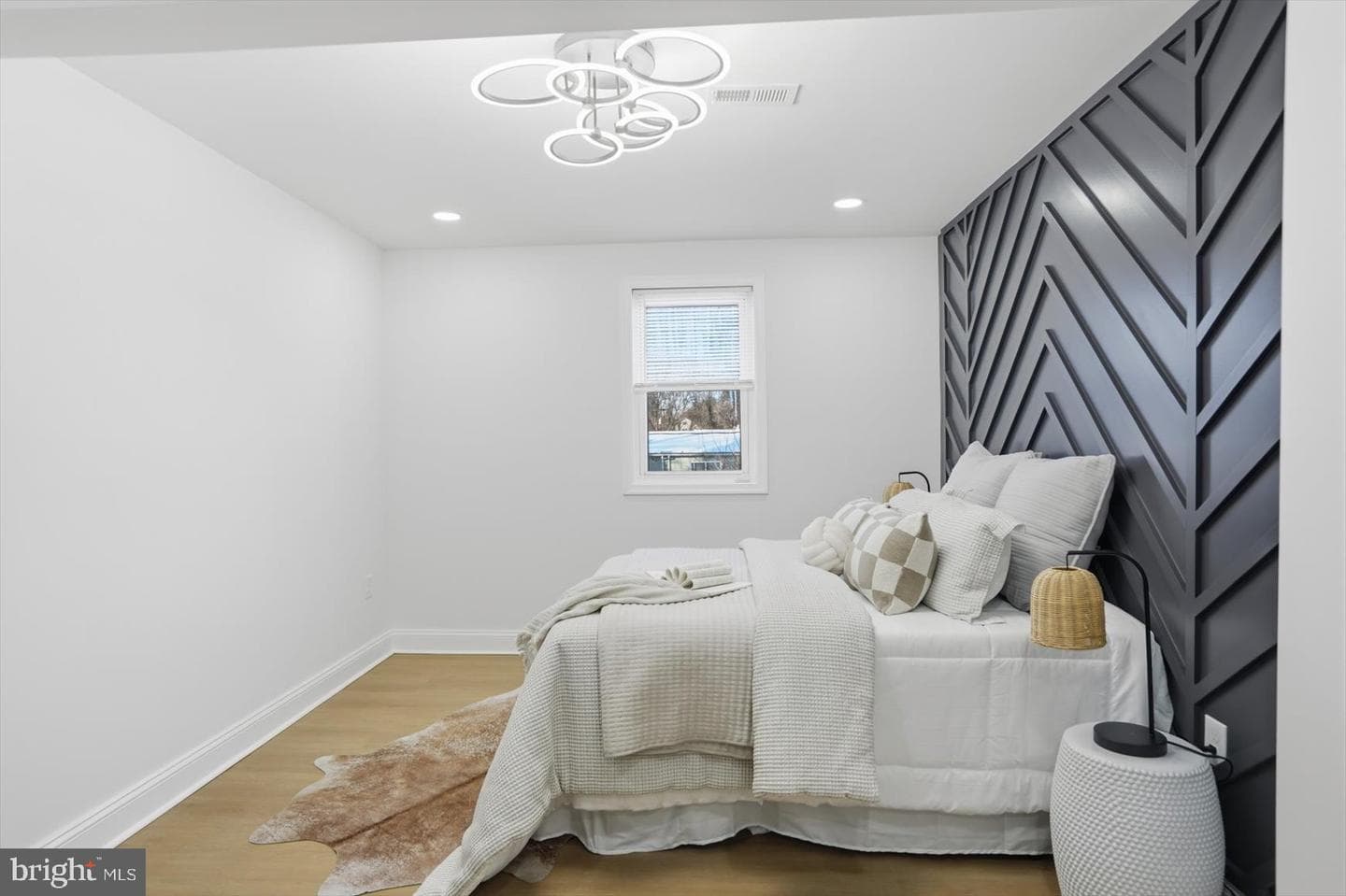 2912 Dupont Avenue photo 17