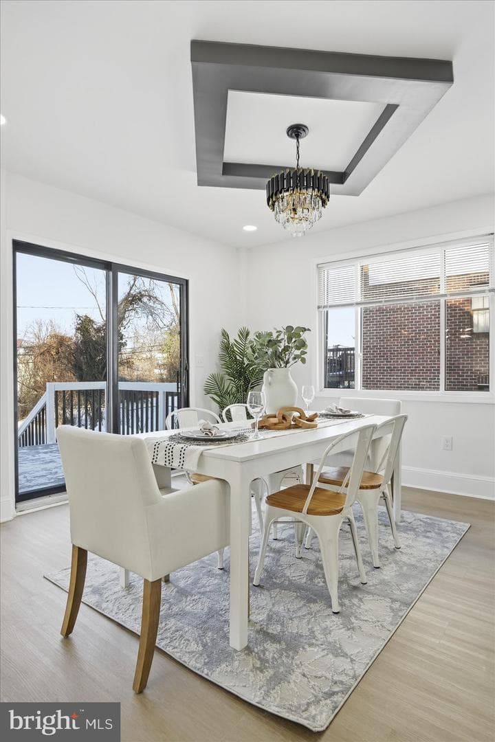 2912 Dupont Avenue photo 8
