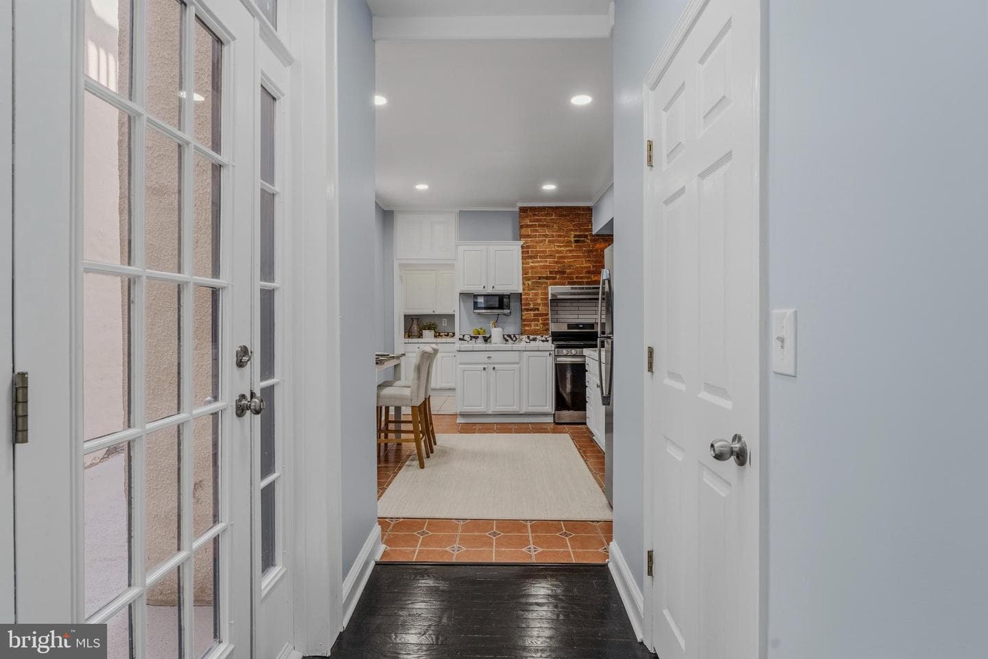 236 Cross Street E photo 15