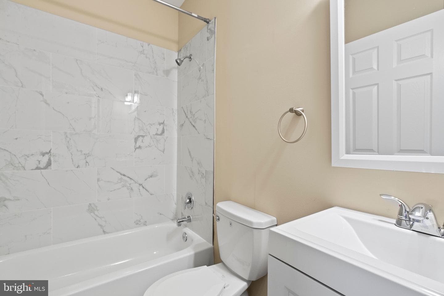 2712 Ashland Avenue photo 11