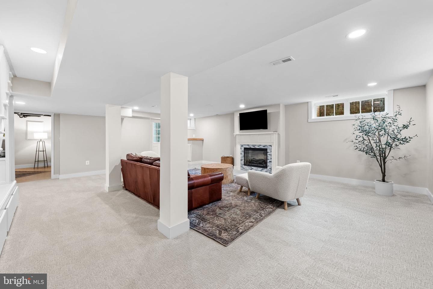 103 Saint Dunstans Road photo 42