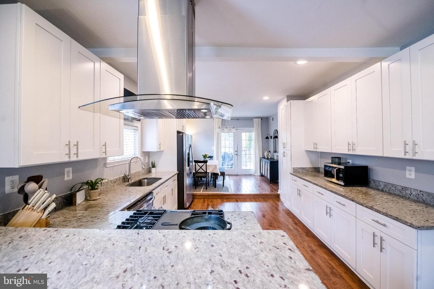 4212 Mary Ave photo 4