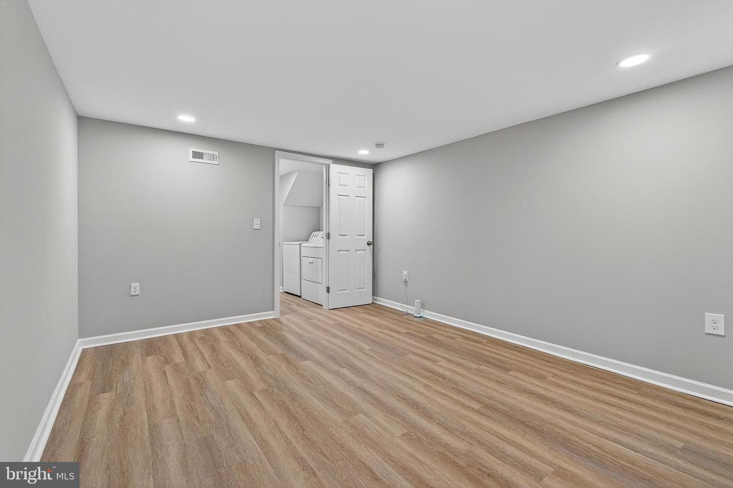 2822 Harlem Avenue photo 23