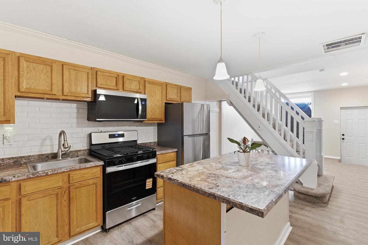 224 S Haven Street photo 1